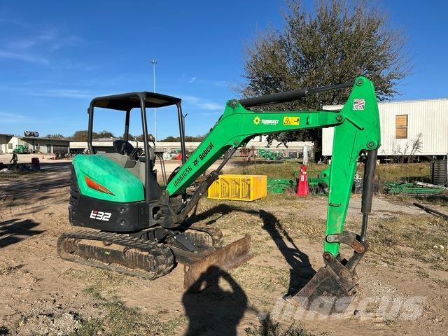 Bobcat E32 Bagri goseničarji