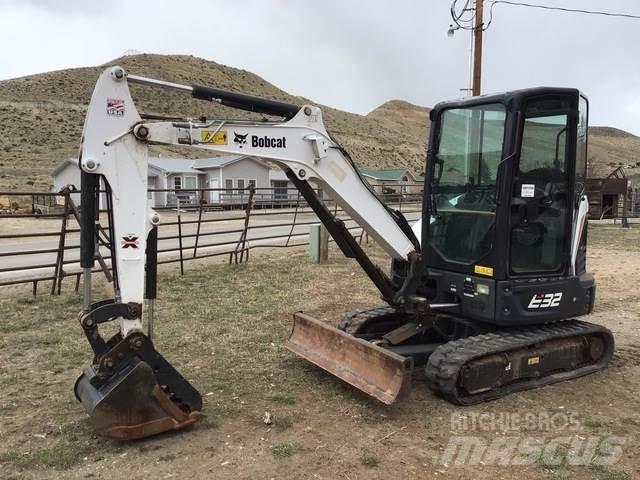 Bobcat E32i Bagri goseničarji