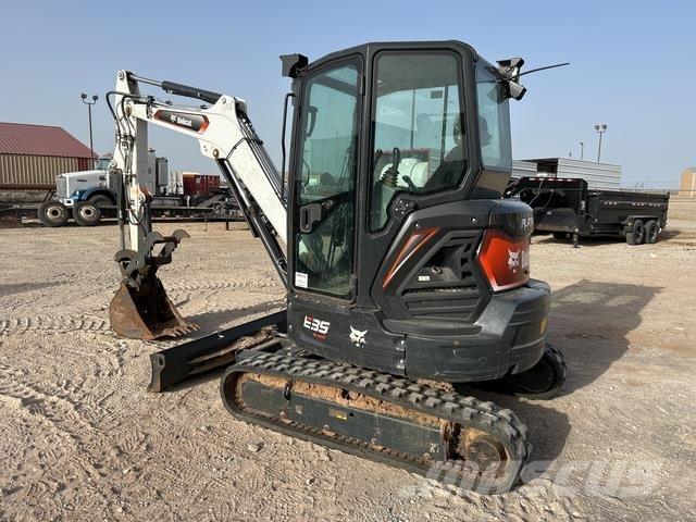 Bobcat E35 Bagri goseničarji