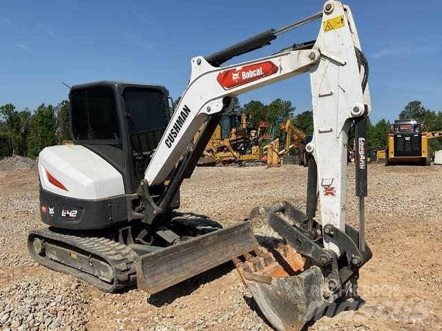 Bobcat E42 Bagri goseničarji