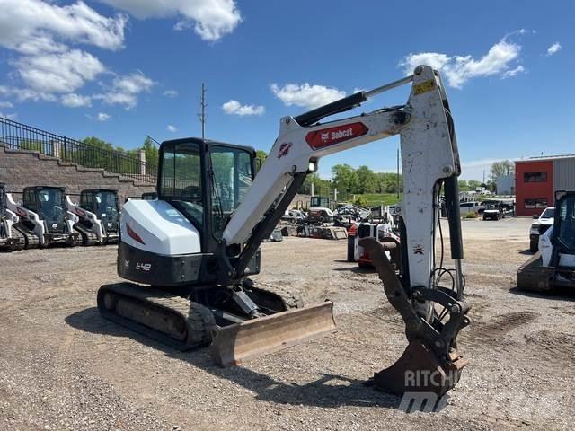 Bobcat E42 Bagri goseničarji
