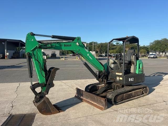 Bobcat E42 Bagri goseničarji