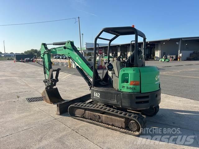 Bobcat E42 Bagri goseničarji