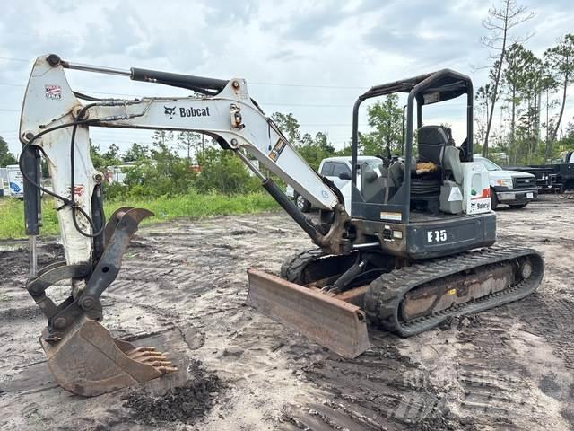 Bobcat E45 Bagri goseničarji