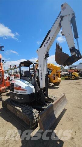 Bobcat E45 Bagri goseničarji