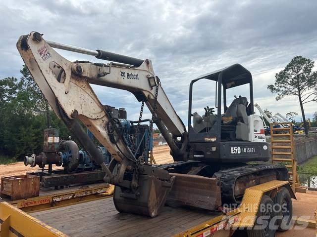 Bobcat E50 Bagri goseničarji