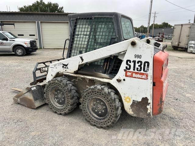 Bobcat S130 Skid steer mini nakladalci