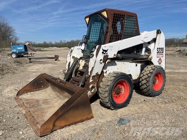 Bobcat S220 Skid steer mini nakladalci