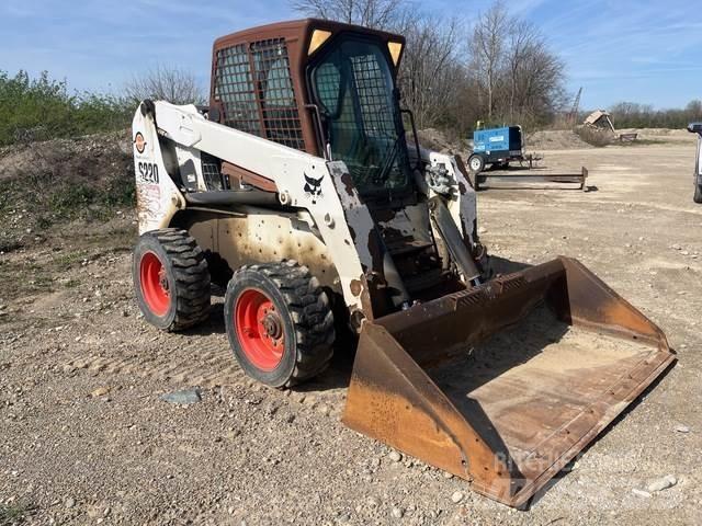 Bobcat S220 Skid steer mini nakladalci