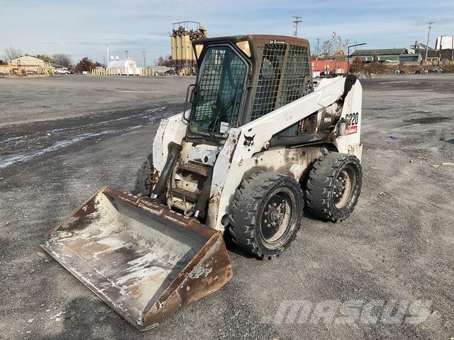 Bobcat S220 Skid steer mini nakladalci