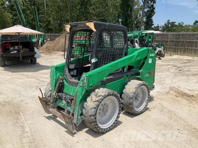 Bobcat S550 Skid steer mini nakladalci