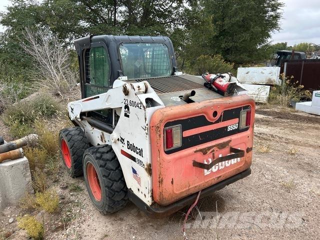 Bobcat S550 Skid steer mini nakladalci