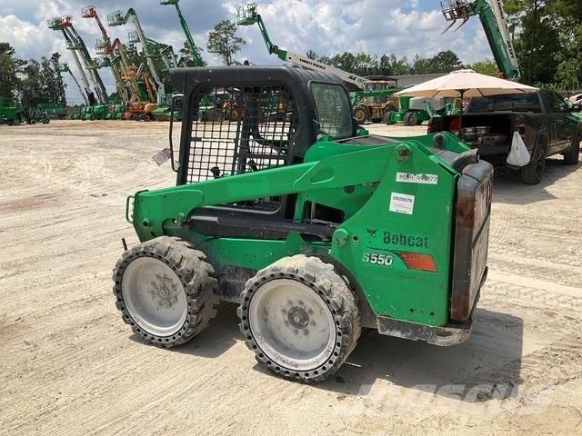 Bobcat S550 Skid steer mini nakladalci