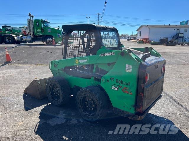Bobcat S550 Skid steer mini nakladalci