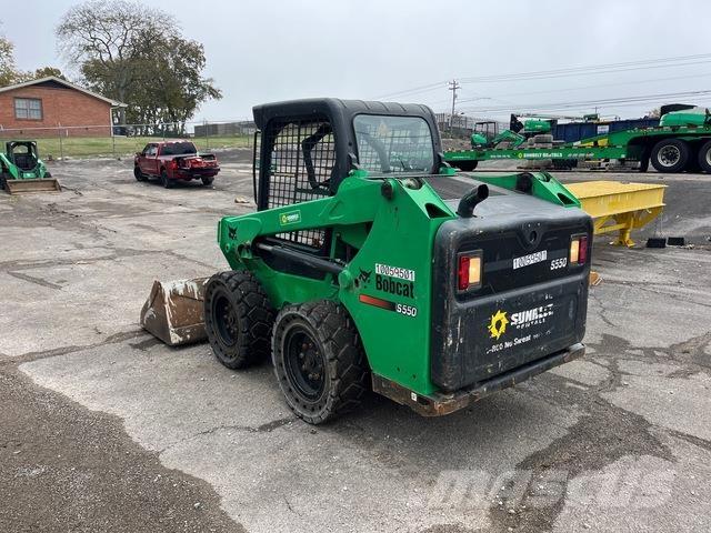 Bobcat S550 Skid steer mini nakladalci