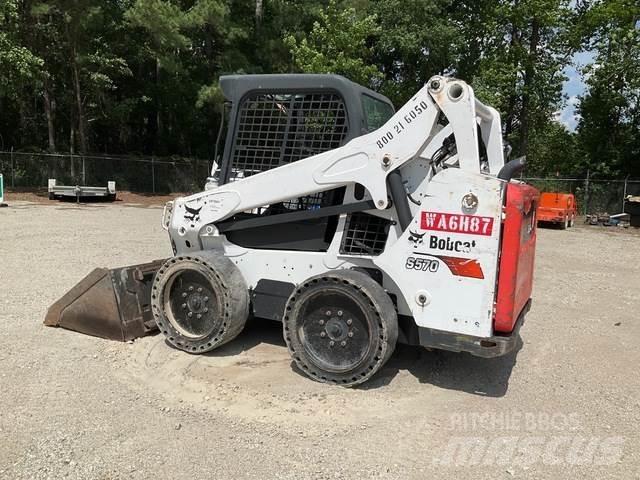 Bobcat S570 Skid steer mini nakladalci
