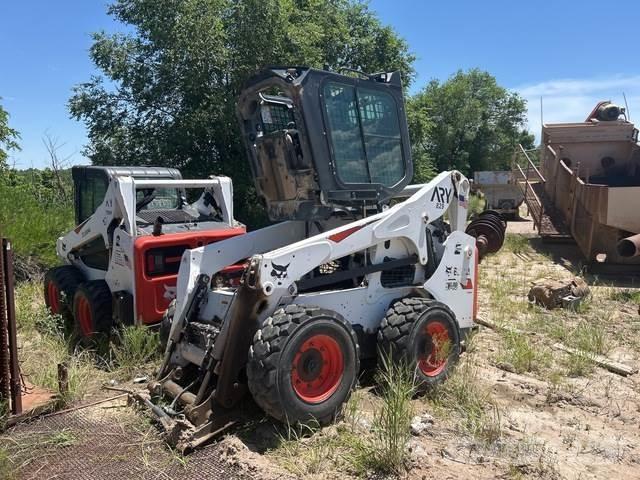 Bobcat S740 Skid steer mini nakladalci