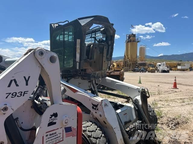 Bobcat S740 Skid steer mini nakladalci