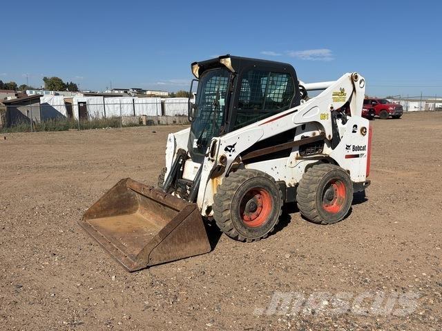 Bobcat S750 Skid steer mini nakladalci