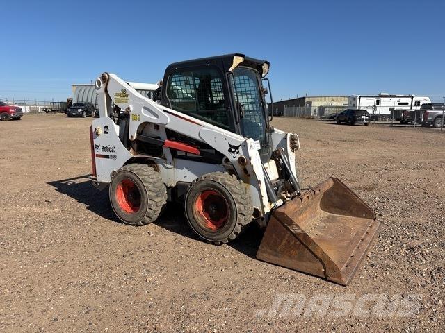 Bobcat S750 Skid steer mini nakladalci
