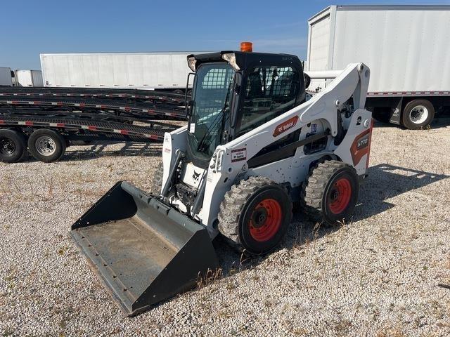Bobcat S770 Skid steer mini nakladalci