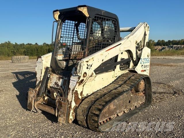 Bobcat T750 Skid steer mini nakladalci