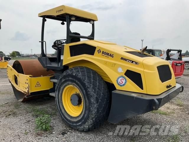 Bomag BW211D-5 Enojni valjarji