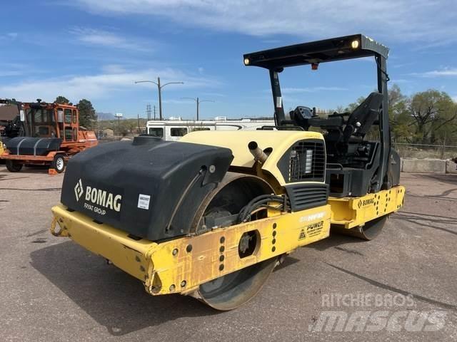 Bomag BW266AD Kolesni valjarji s pnevmatikami