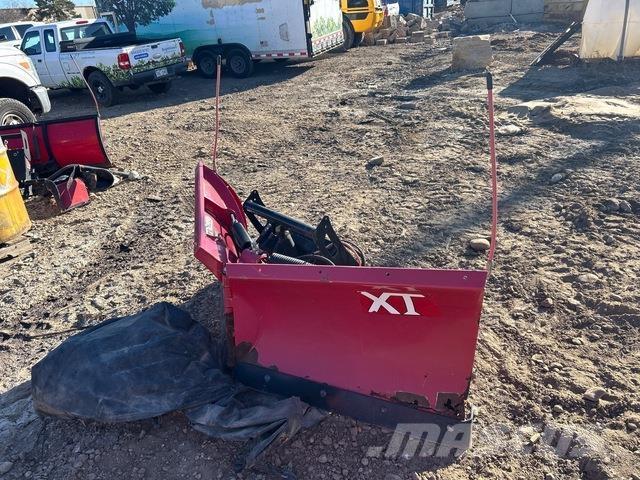 Boss XT Snežne deske in plugi