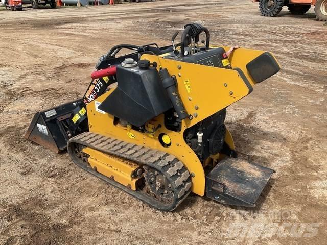 Boxer 375 Skid steer mini nakladalci