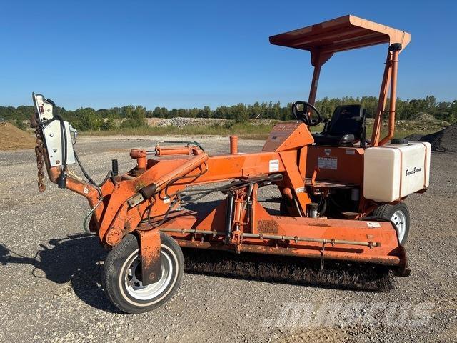 Broce BB250B Stroji za notranje pometanje
