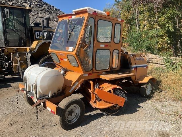 Broce RJ300 Stroji za notranje pometanje