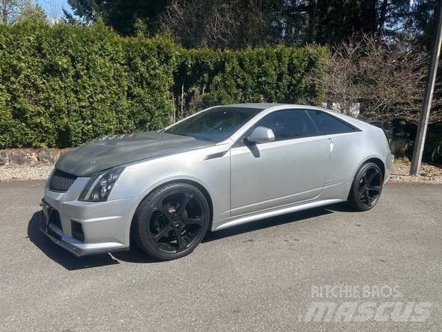 Cadillac CTS Avtomobili