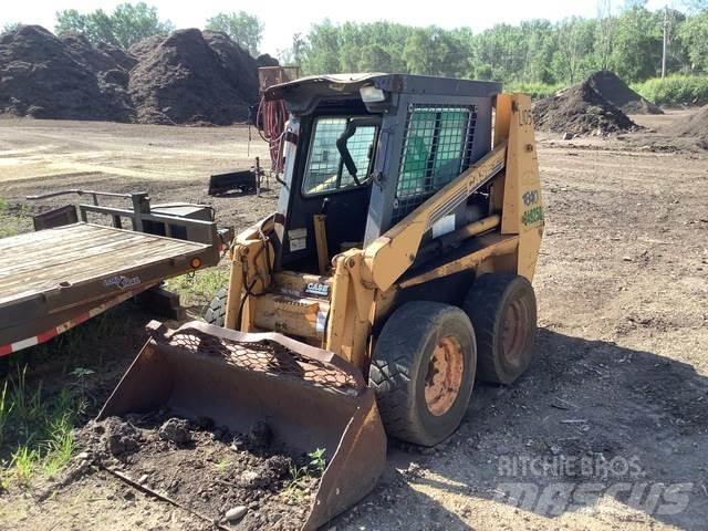 CASE 1840 Skid steer mini nakladalci