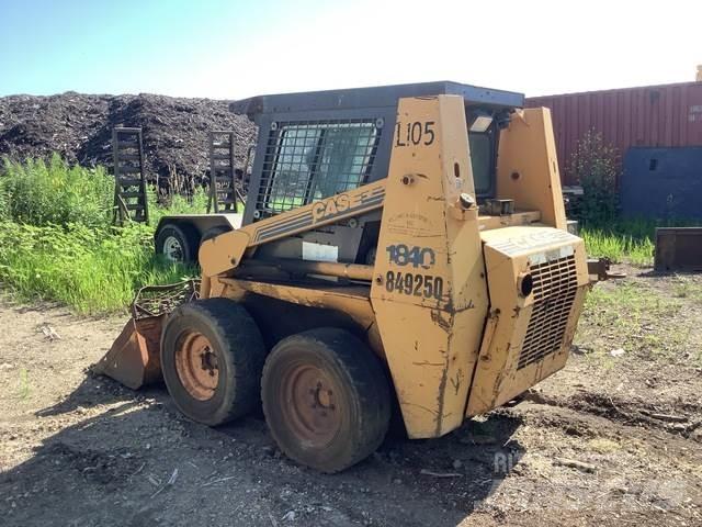 CASE 1840 Skid steer mini nakladalci