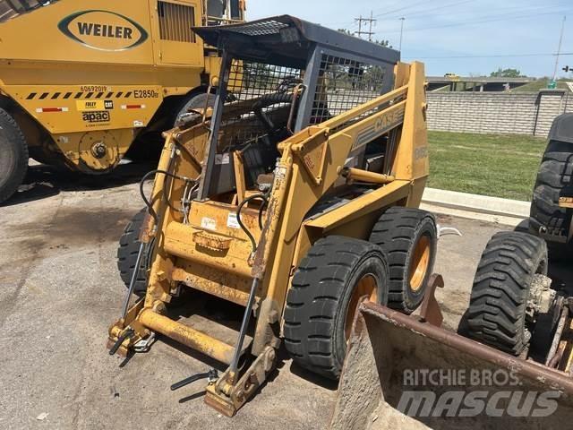 CASE 1845C Skid steer mini nakladalci