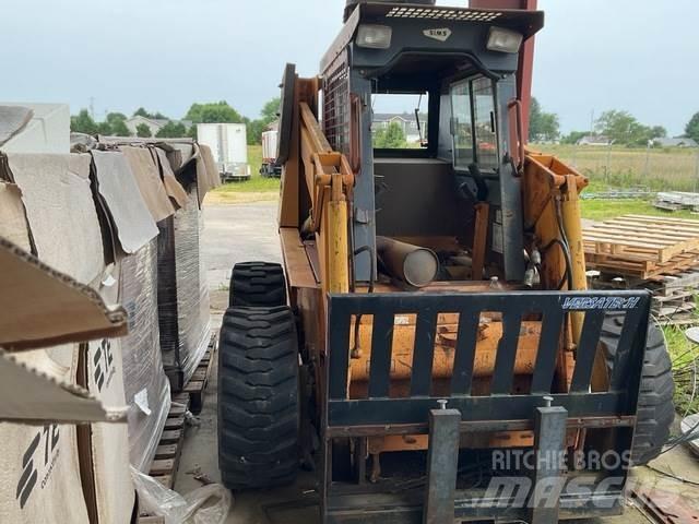 CASE 1845C Skid steer mini nakladalci