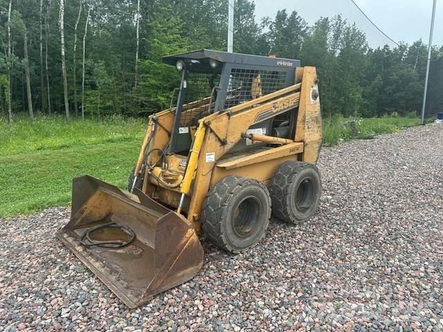 CASE 1845C Skid steer mini nakladalci