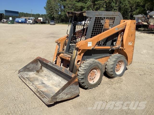 CASE 420 Skid steer mini nakladalci