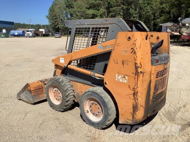 CASE 420 Skid steer mini nakladalci