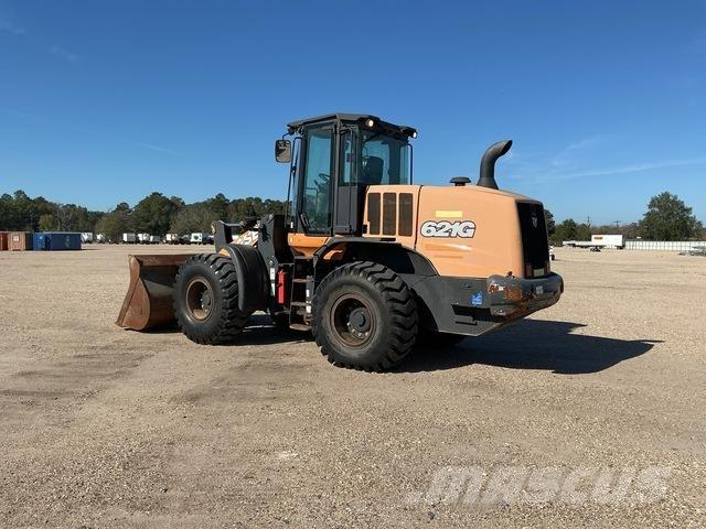 CASE 621G Kolesni nakladalci