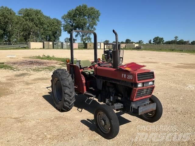 Case IH 385 Traktorji