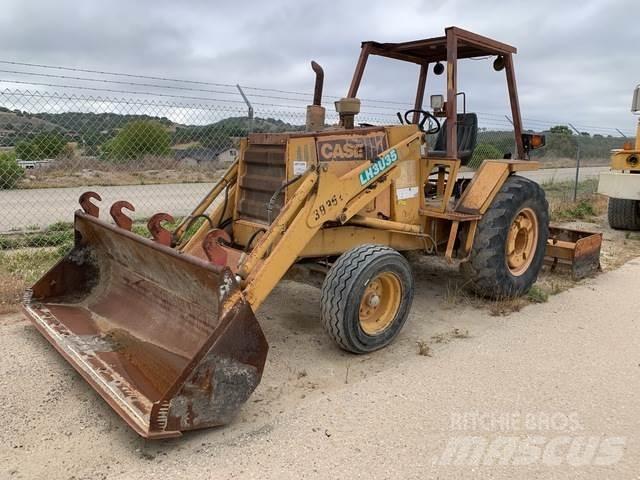 Case IH 480ELL Čelni nakladalci in kopači