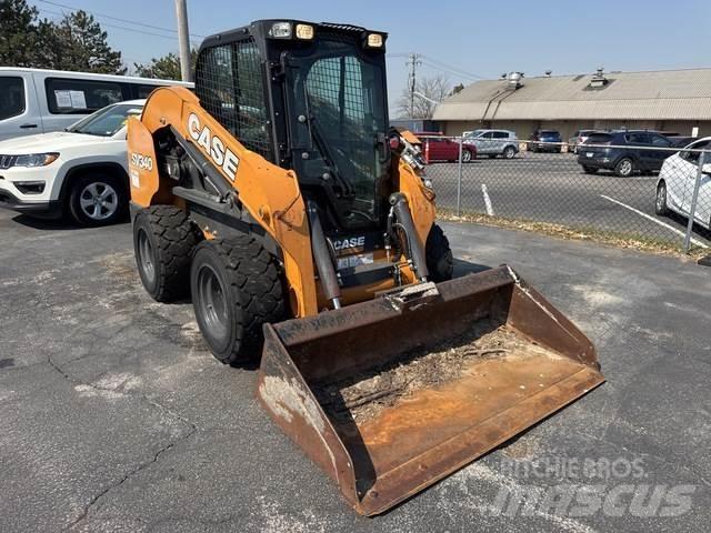 CASE SV340 Skid steer mini nakladalci