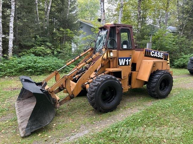 CASE W11 Kolesni nakladalci