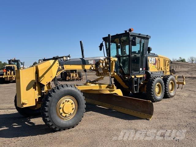 CAT 140 Grederji