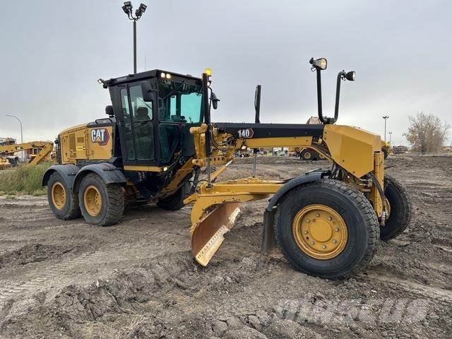 CAT 140 AWD Grederji