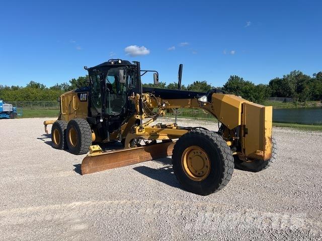 CAT 140M3 AWD Grederji