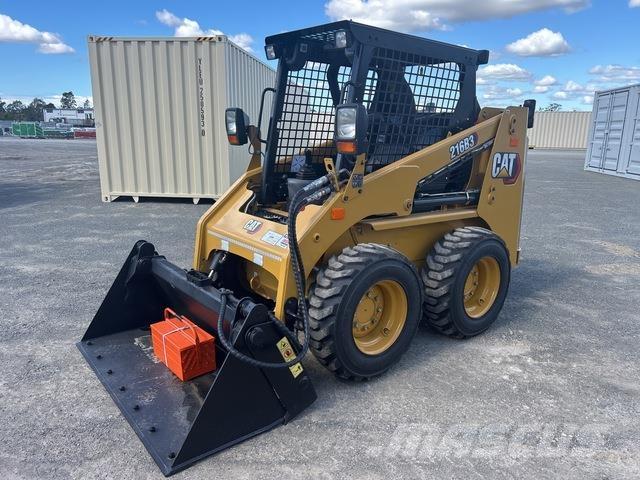 CAT 216B3 Skid steer mini nakladalci