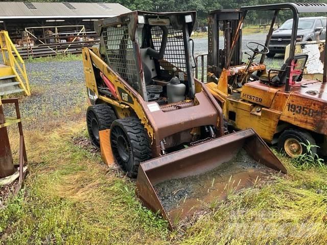 CAT 226B Skid steer mini nakladalci